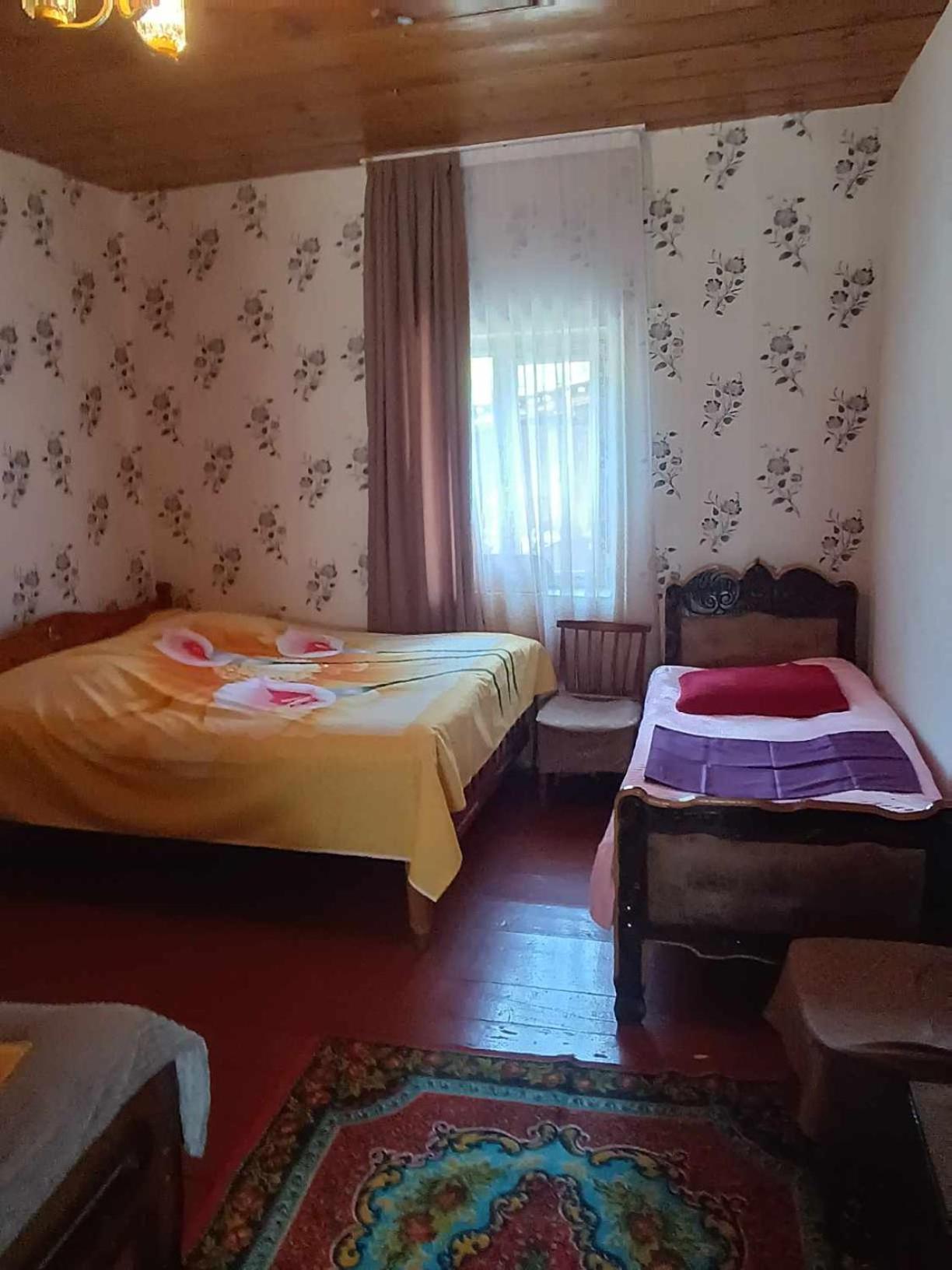 Guest House In Zhabeshi Lali Exterior photo