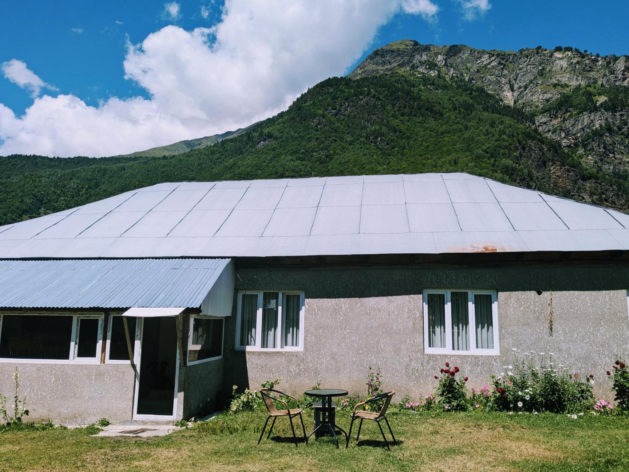 Guest House In Zhabeshi Lali Exterior photo