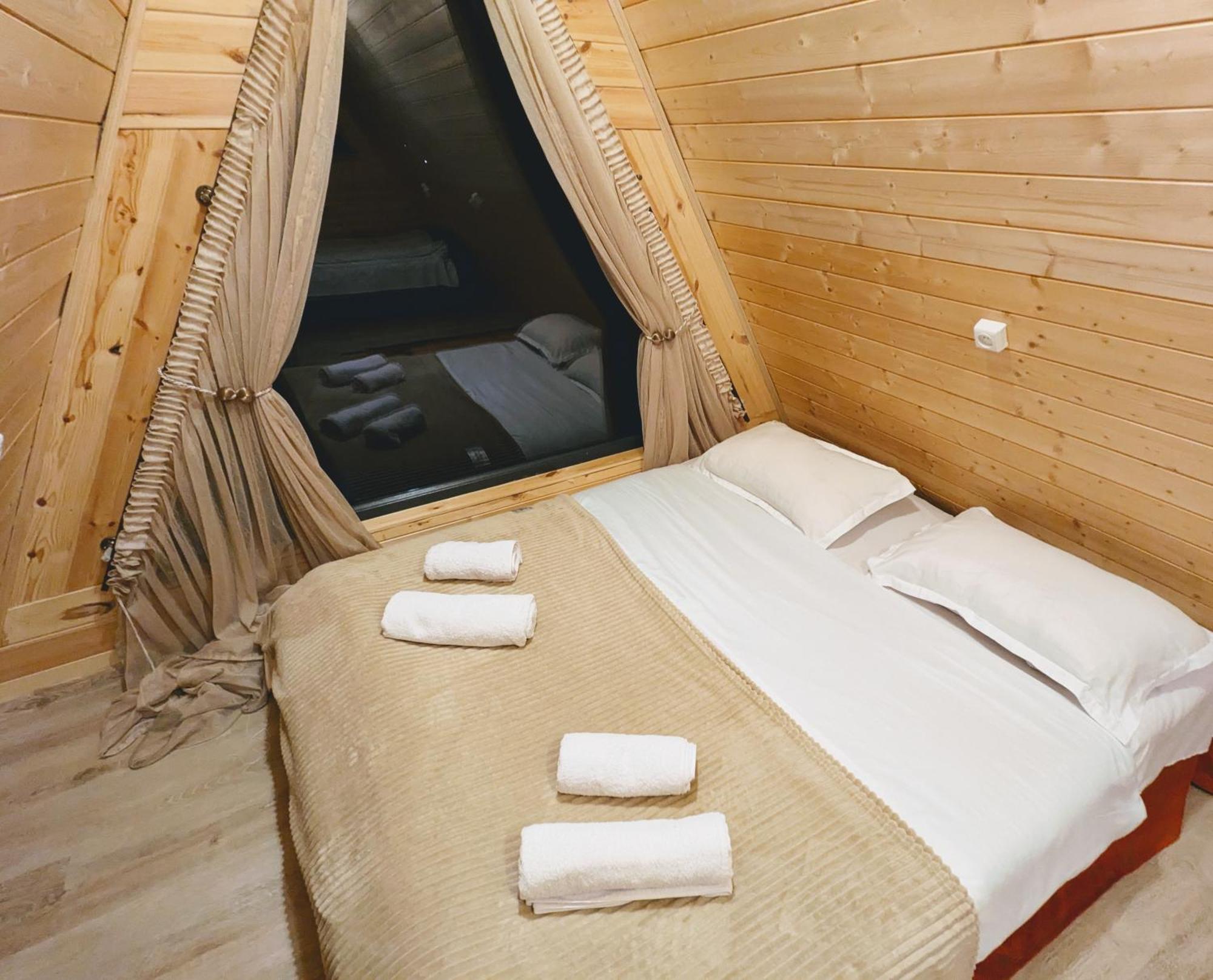 Guest House In Zhabeshi Lali Exterior photo