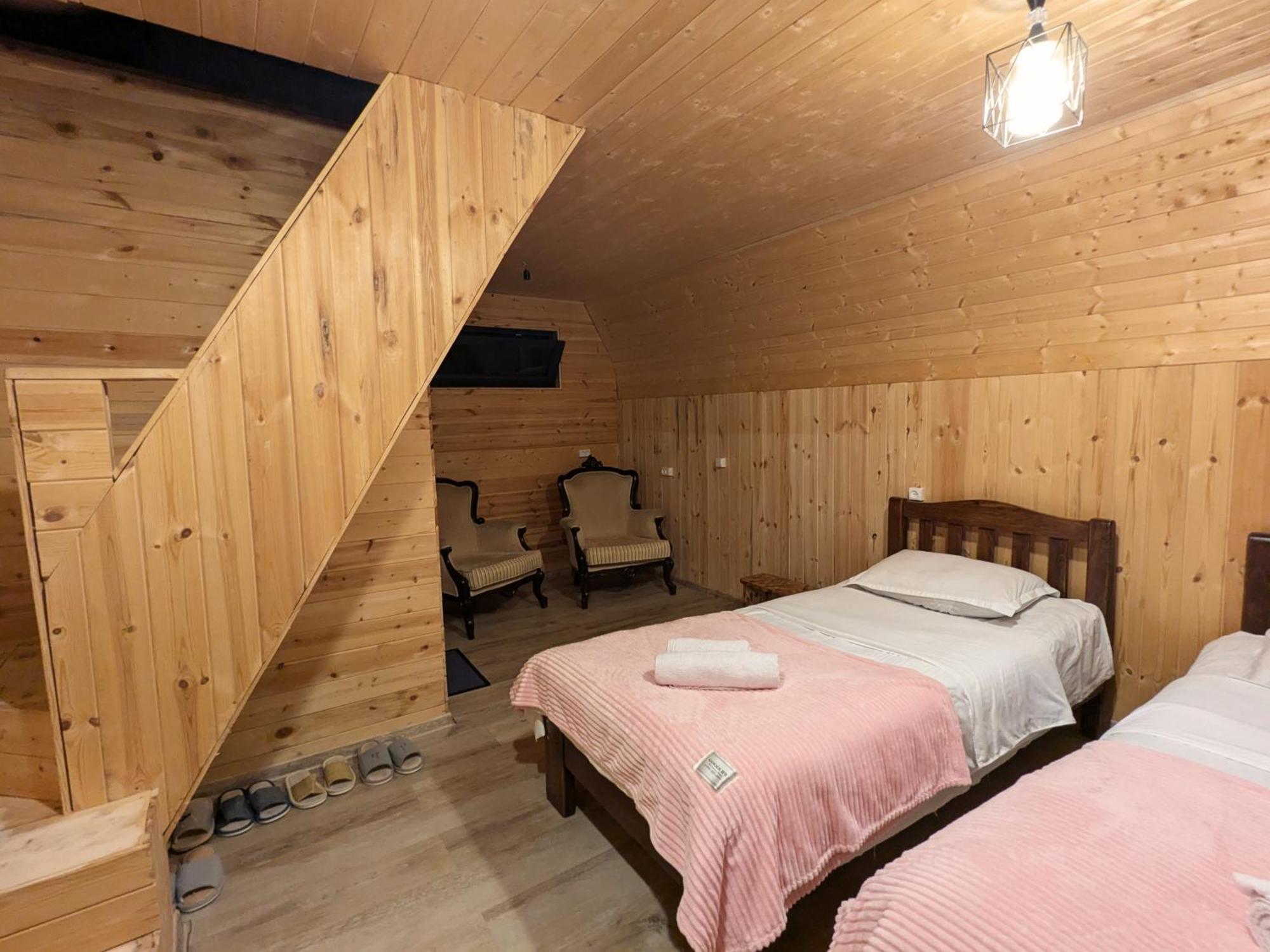 Guest House In Zhabeshi Lali Exterior photo