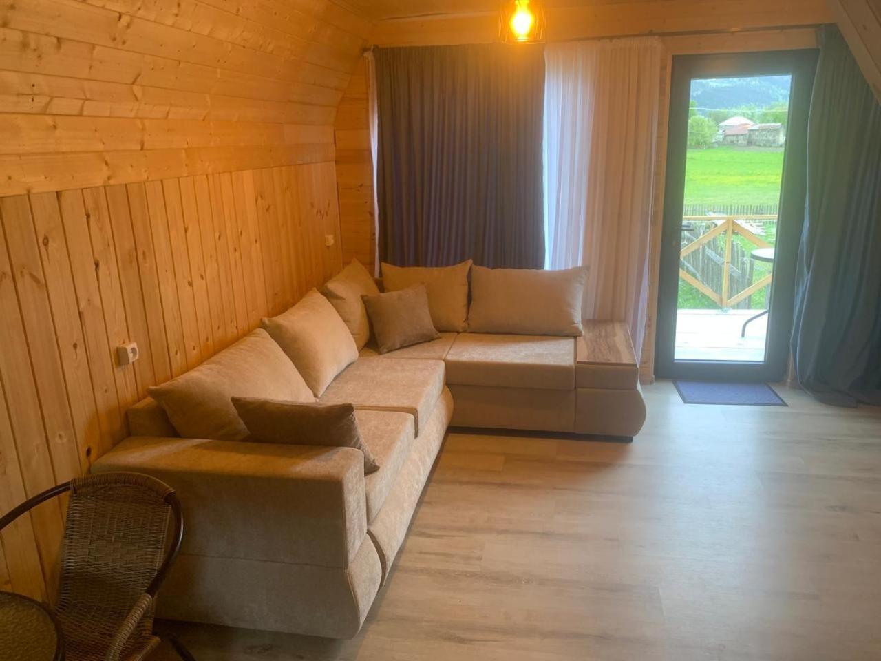 Guest House In Zhabeshi Lali Exterior photo